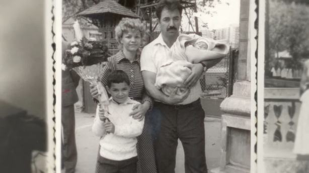 Jurnalul Familiei - escu